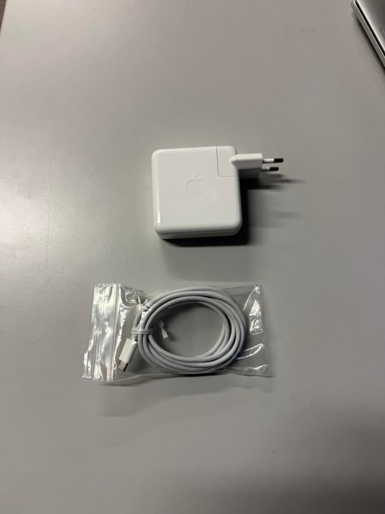 Apple Macbook snellader/voeding 61W Origineel!, Ophalen of Verzenden, Refurbished, Apple iPhone