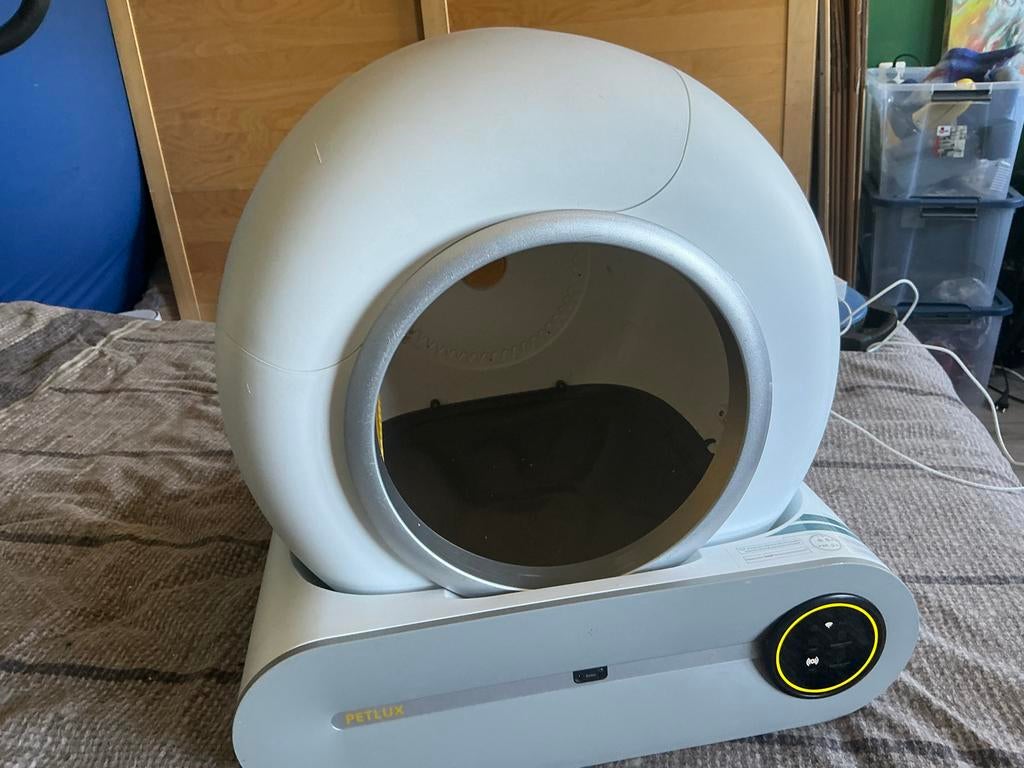 Petlux V2 zelfreinigende kattenbak, Ophalen, Zelfreinigend, Zo goed als nieuw, Open