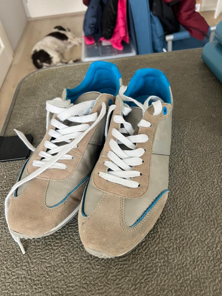 Versace, Overige kleuren, Ophalen of Verzenden, Sneakers of Gympen, Zo goed als nieuw