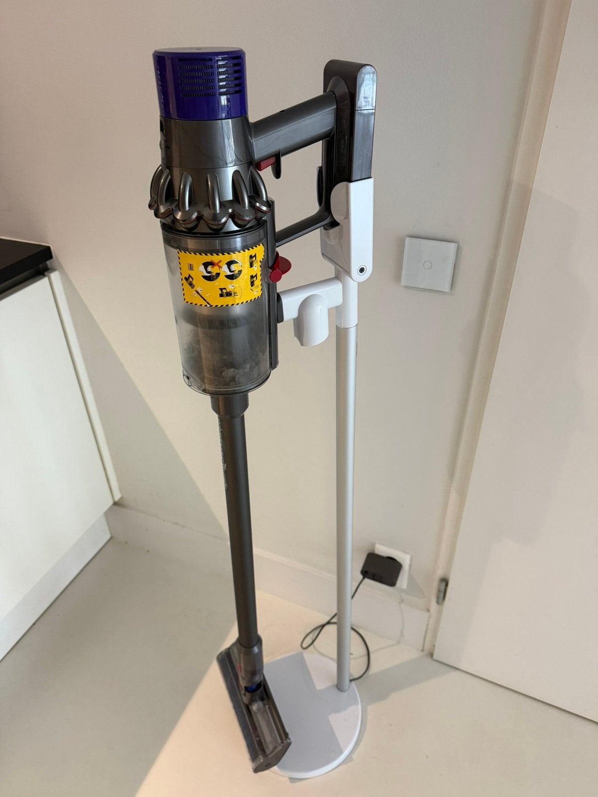 Vrijstaande Oplaadstandaard voor Dyson Steelstofzuiger, Witgoed en Apparatuur, Ophalen, Gebruikt, Dyson