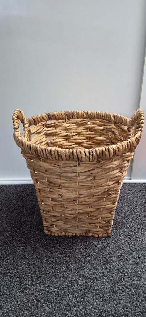 Grote rotan mand, Ophalen, Zo goed als nieuw, Rond, Riet