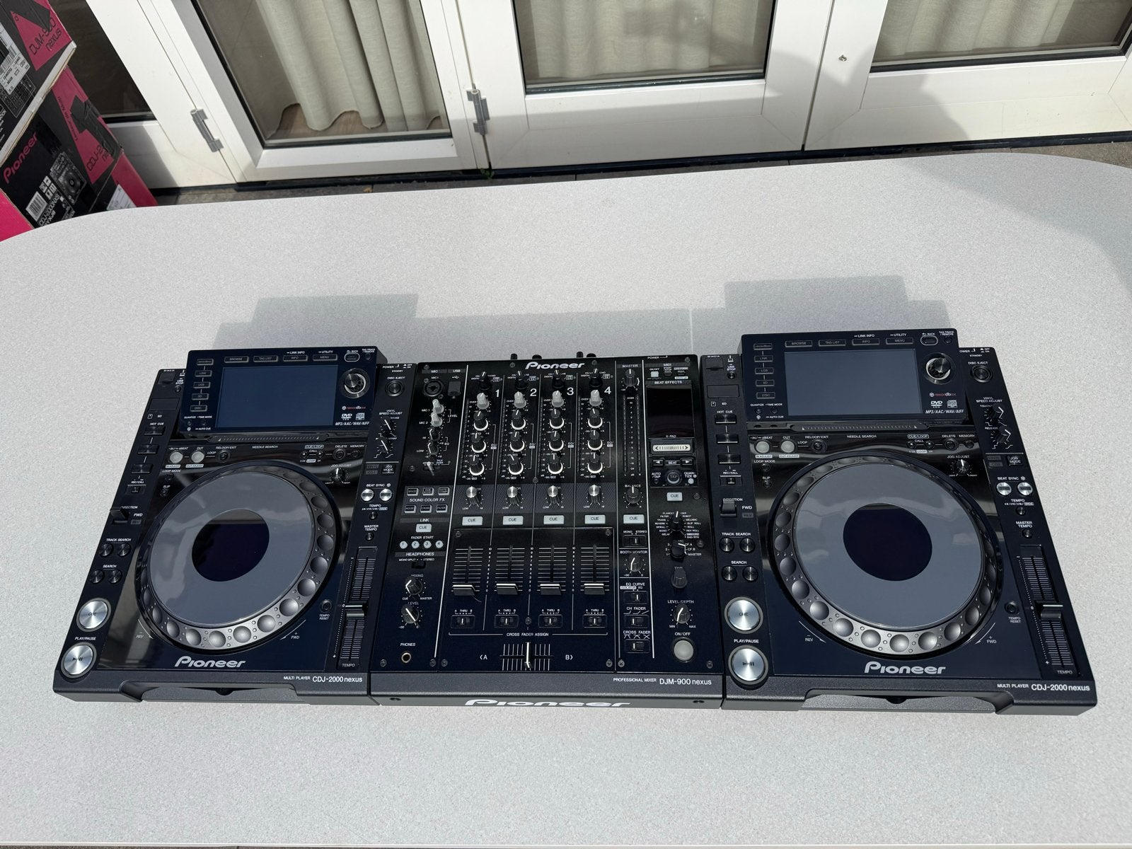 Foto 5 van Pioneer DJ-set: 2x CDJ-2000NXS & DJM-900NXS