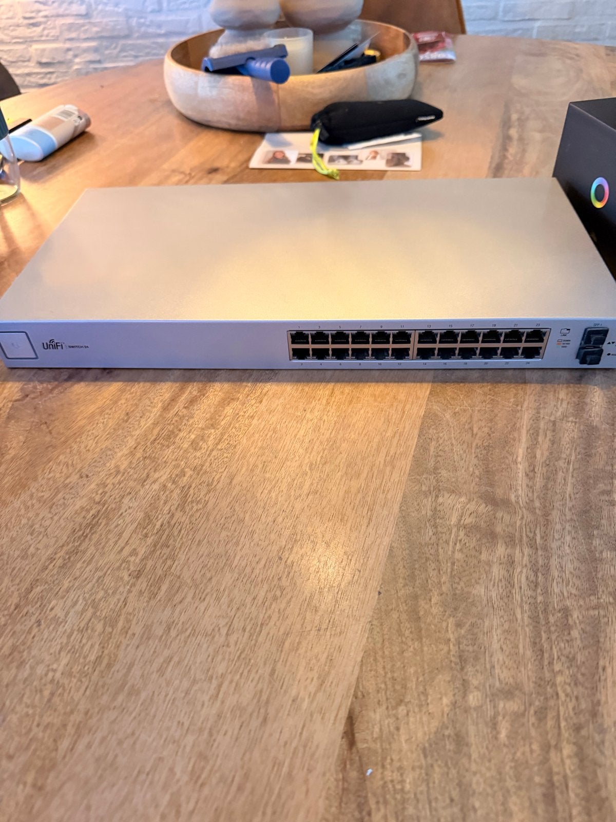 Ubiquiti UniFi Switch 24 (US-24) - Managed Gigabit Switch, Computers en Software, Ophalen of Verzenden, Zo goed als nieuw