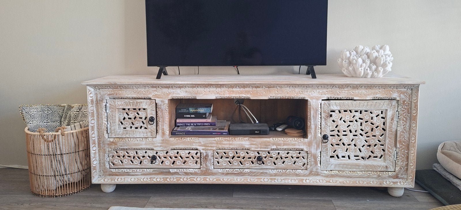 Ibiza stijl TV-meubel van mangohout met veel opbergruimte, Huis en Inrichting, Ophalen, Gebruikt, 150 tot 200 cm, Ibiza stijl