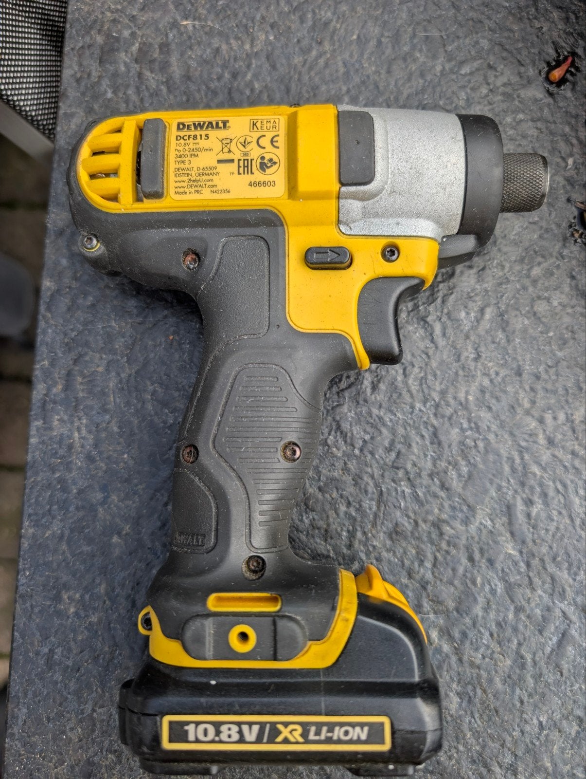 DeWalt DCF815 10.8V XR Li-Ion Slagmoersleutel met accu, Doe-het-zelf en Verbouw, Ophalen of Verzenden, Gebruikt, Minder dan 400 watt