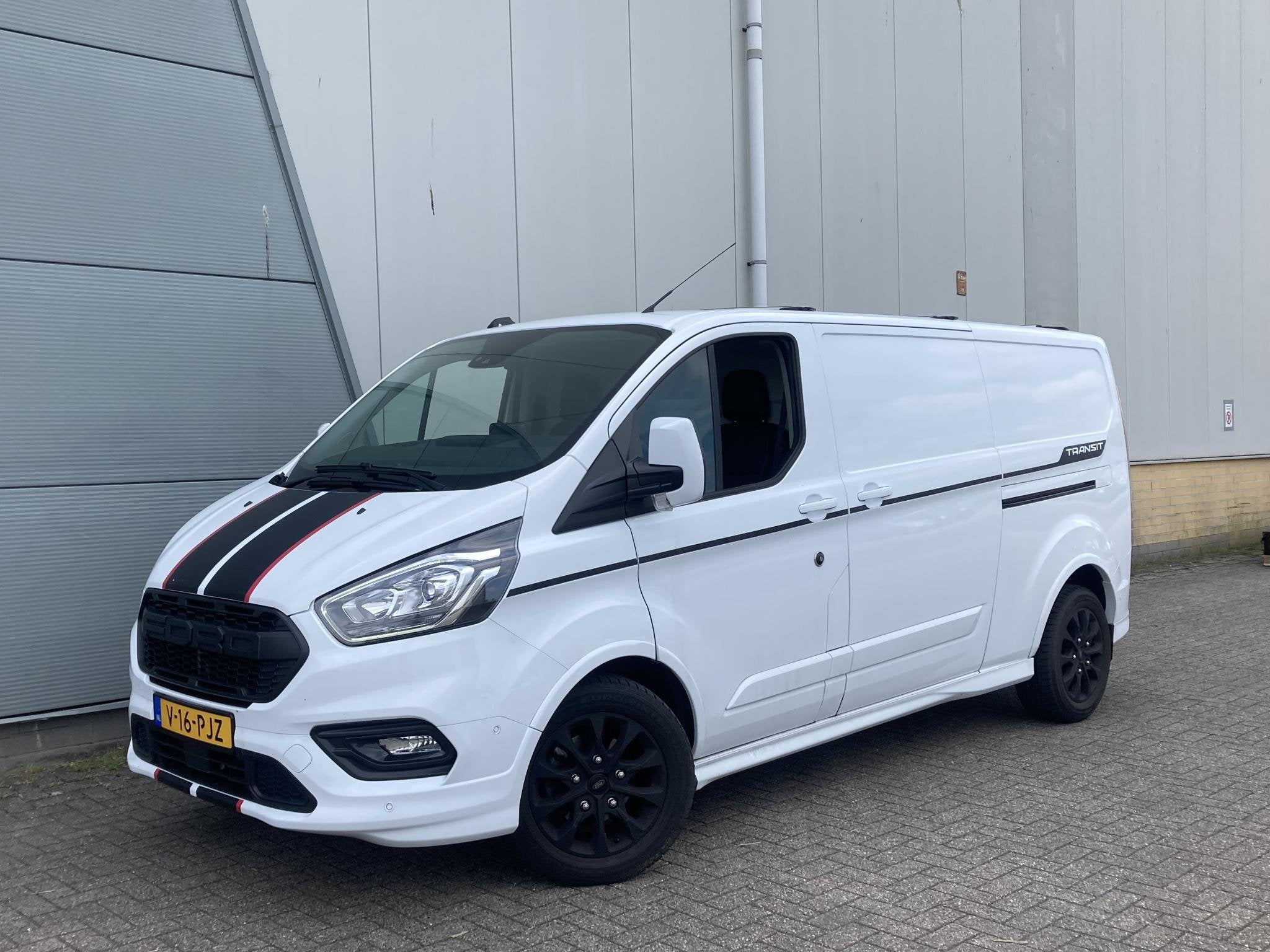 Ford Transit Custom 320 2.0 TDCI 170 pk Automaat L2H1 Sport, Auto's, Bestelauto's, 15 km/l, Leder en Stof, Wit, Bedrijf
