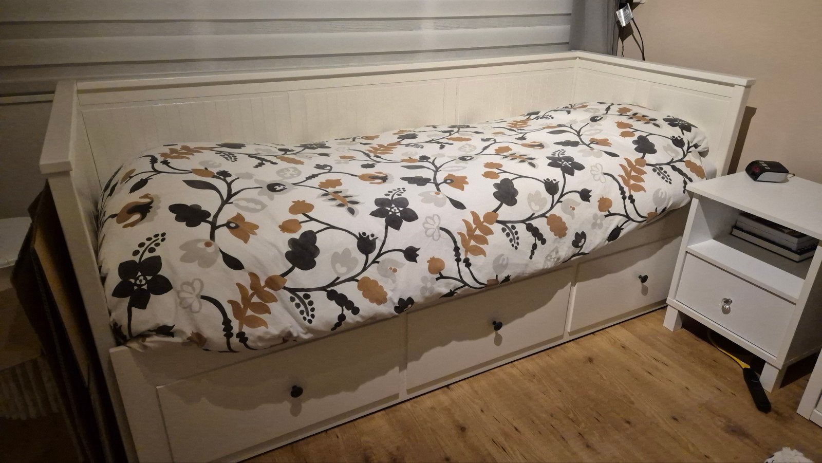 Hemnes Ikea Bedbank uitschuifbaar * wit * 80 x 200, Ophalen, Gebruikt, Tweepersoons