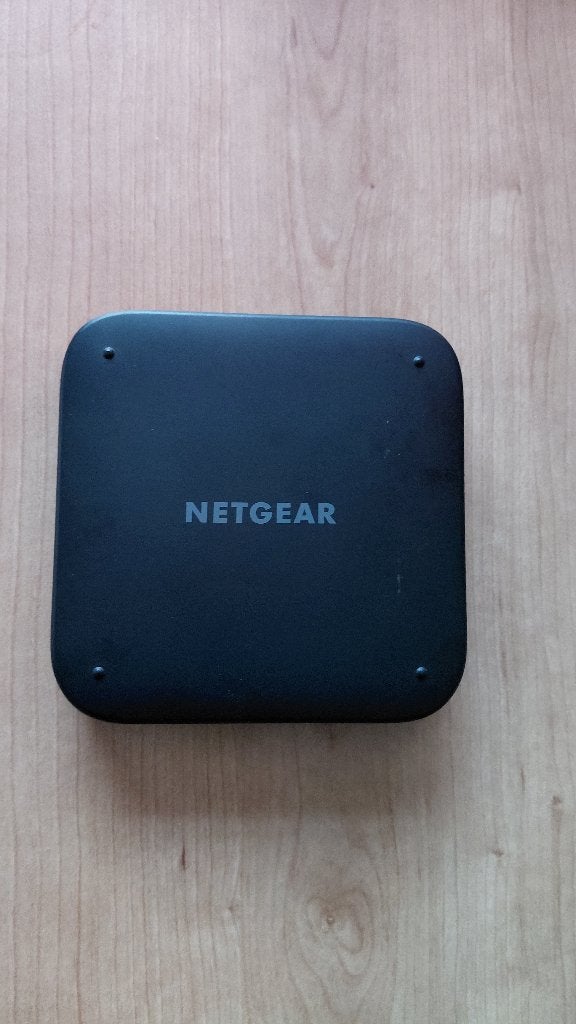 Nighthawk M3 - 5G mobiele router, Ophalen of Verzenden, Zo goed als nieuw, Router met modem, Netgear Nighthawk