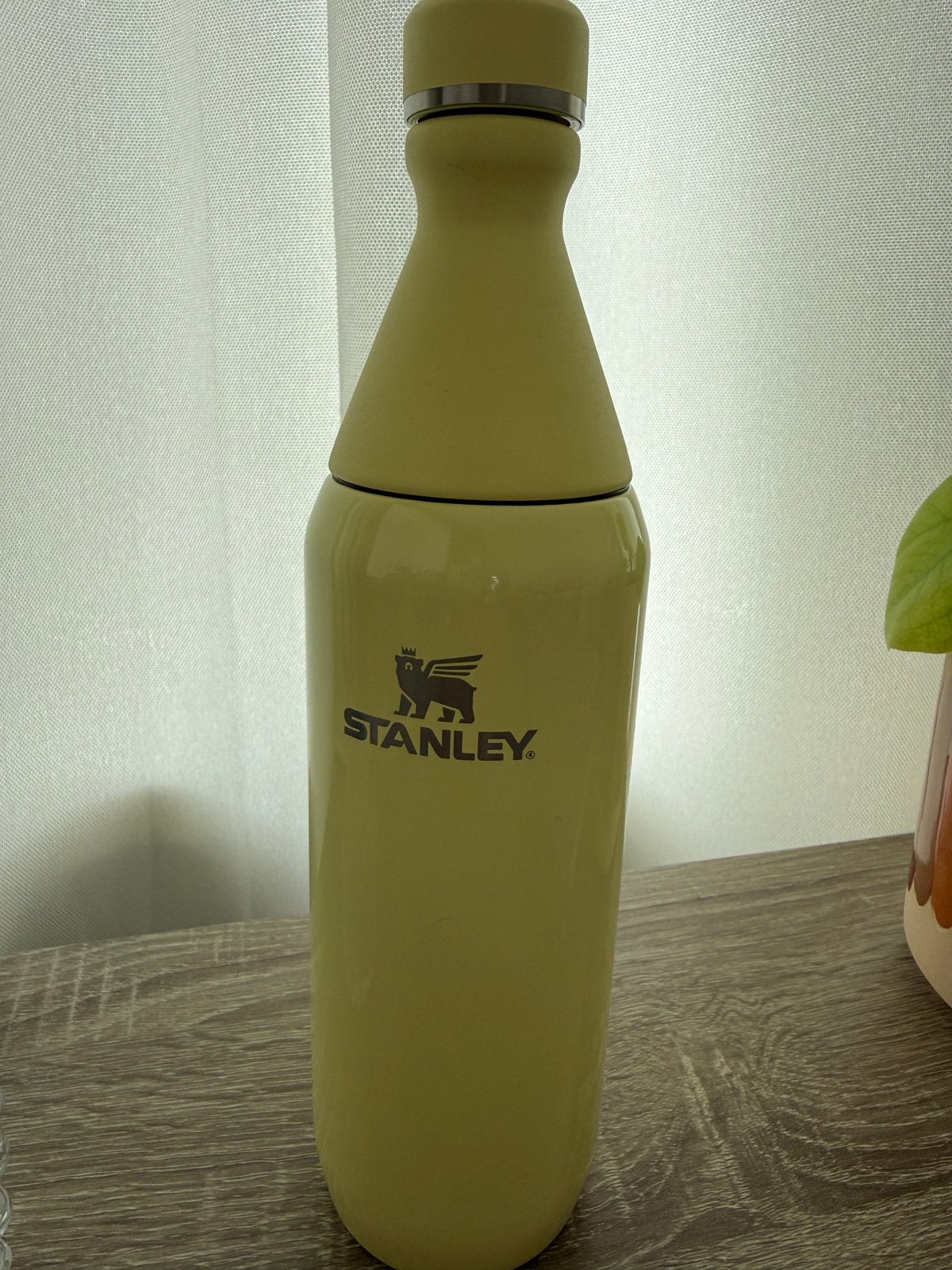 Stanley all day slim bottle pomelo gloss 0,59l, Ophalen, Nieuw