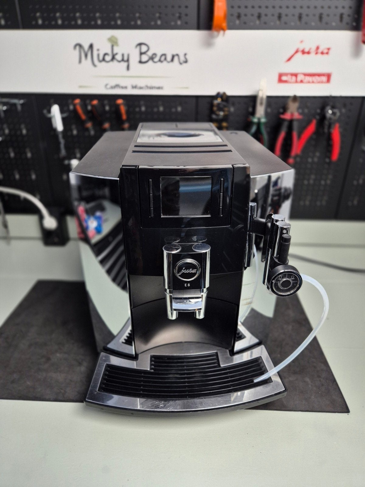 Jura E8 chrome incl Garantie en Onderhoud, Micky Beans, 10 kopjes of meer, Koffiemachine, Ophalen of Verzenden
