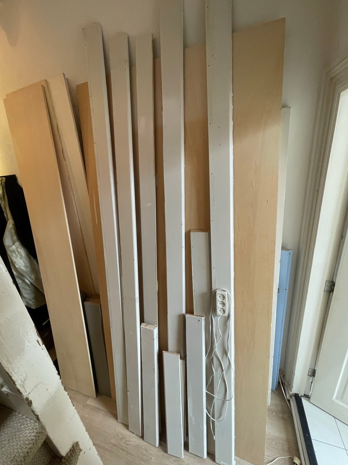 Gratis: Gebruikte gelakte plinten (ca. 30m2), Ophalen, Overige materialen, Gebruikt, 250 cm of meer