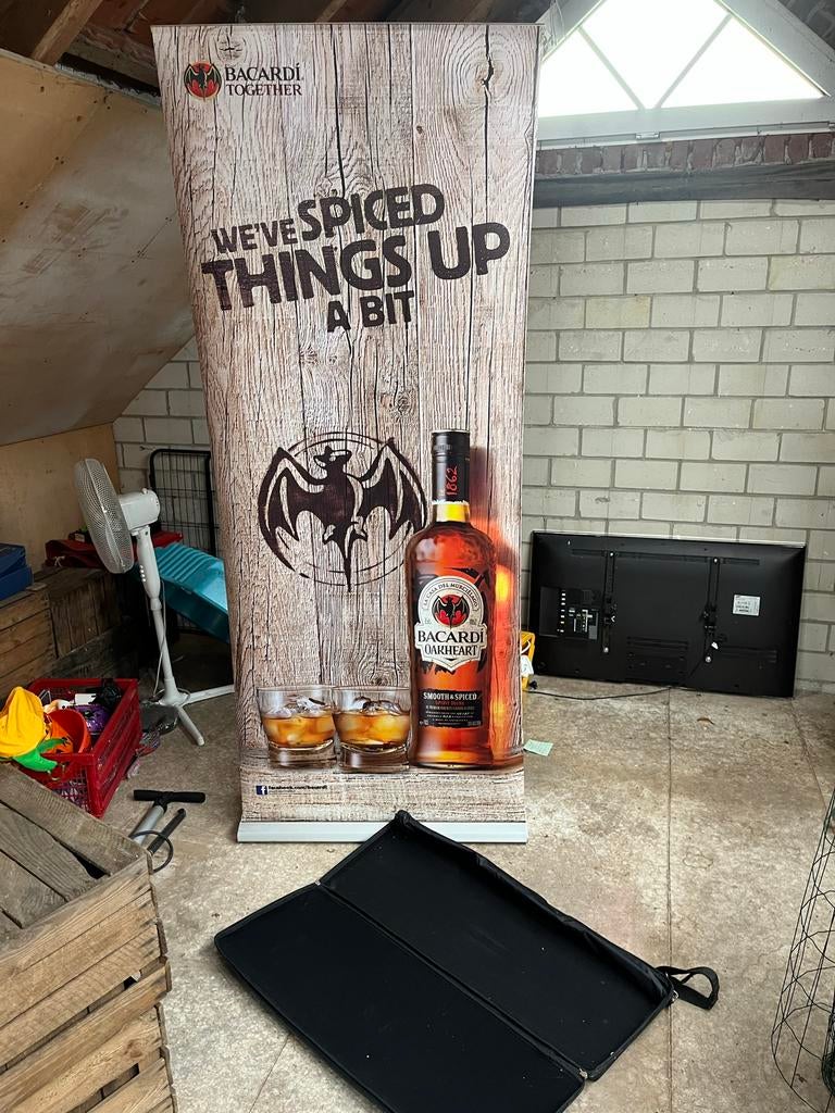 Bacardi Oakheart Reclame Display - 2 Meter Hoog, Dubbelzijdi, Verzamelen, Ophalen, Deurposter of groter, Reclame, Rechthoekig Staand