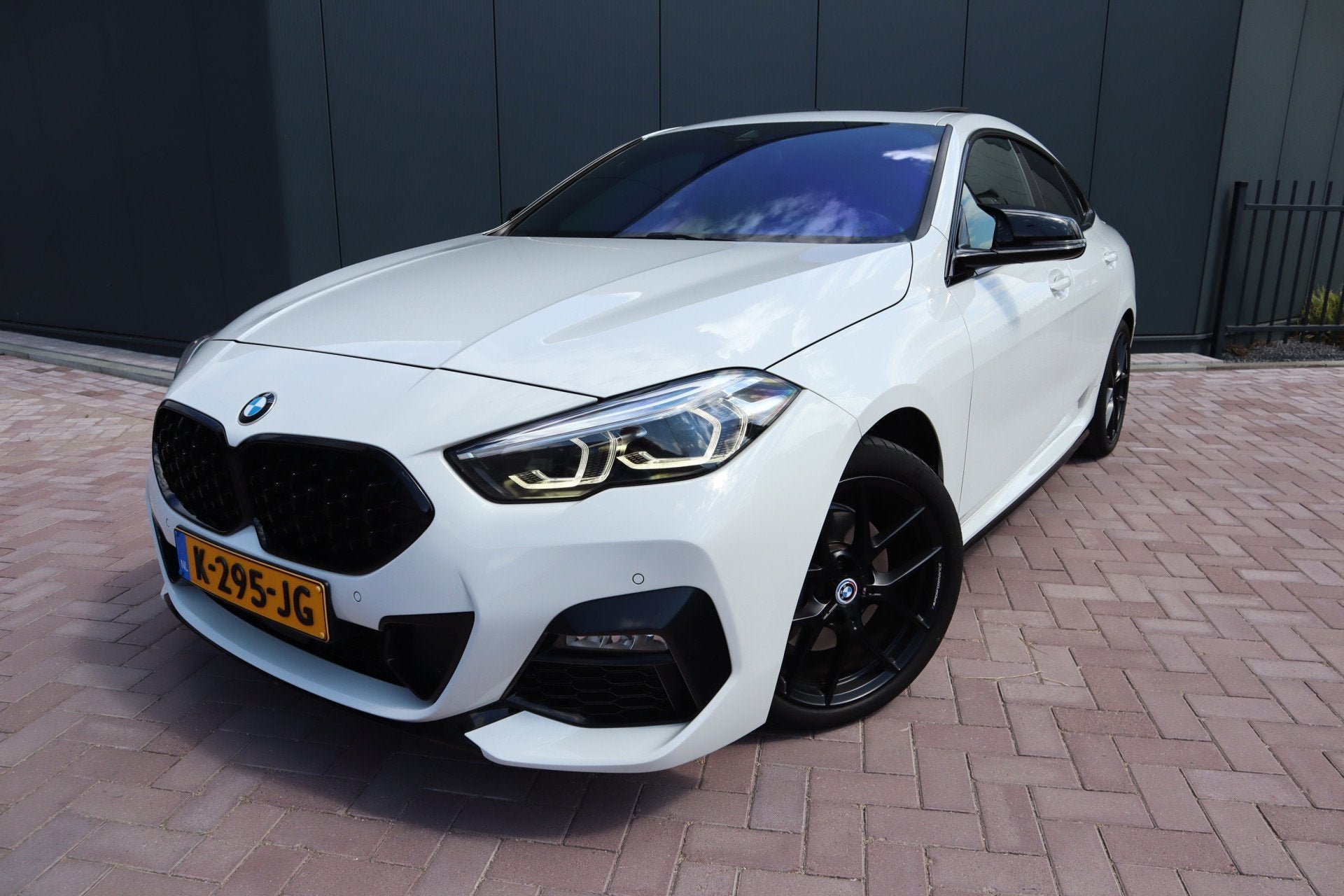 BMW 2 Serie Gran Coupé 218i Executive M Edition Automaat M-, Auto's, 136 pk, Gebruikt, Alcantara, Wit