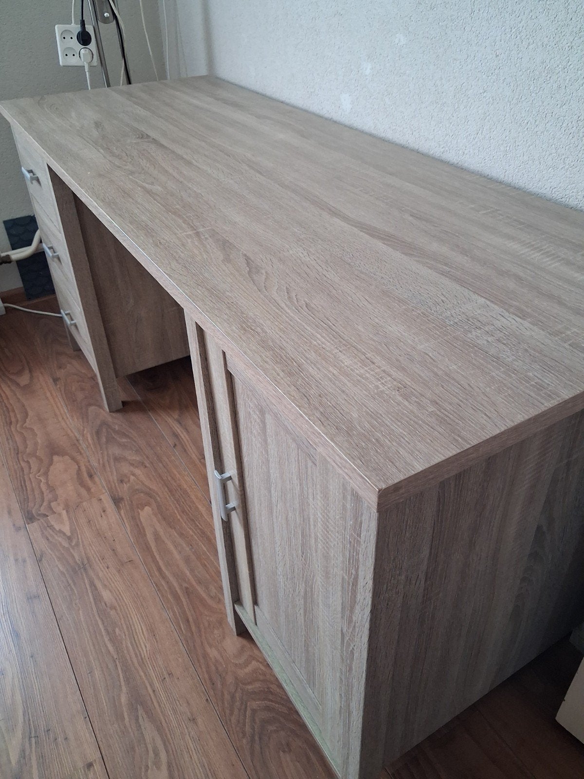 Modern bureau, zware kwaliteit.  lichteiken kleur., Huis en Inrichting, Bureaus, Ophalen, Met lades, 160 cm, Spaanplaat of MDF