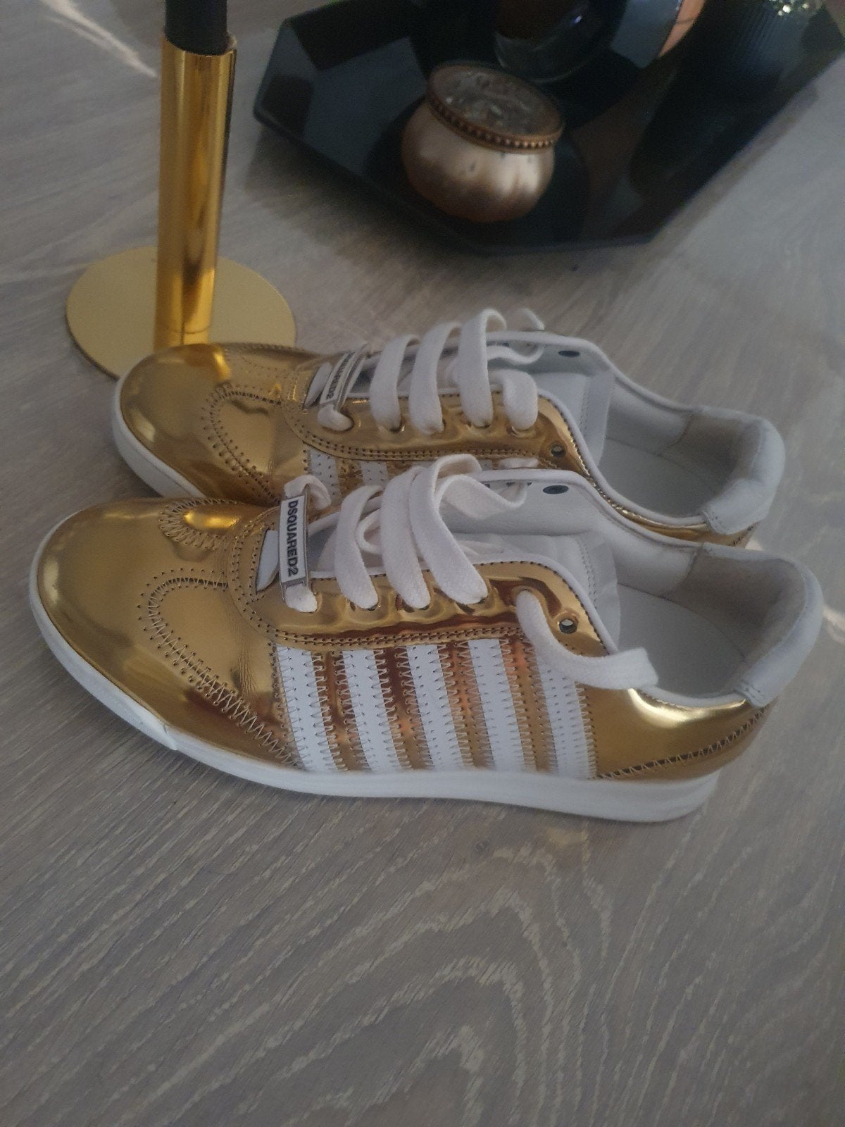 Dsquared 36 bijna nieuw, Kleding | Dames, Schoenen, Zwart, Ophalen of Verzenden, Sneakers of Gympen, Zo goed als nieuw