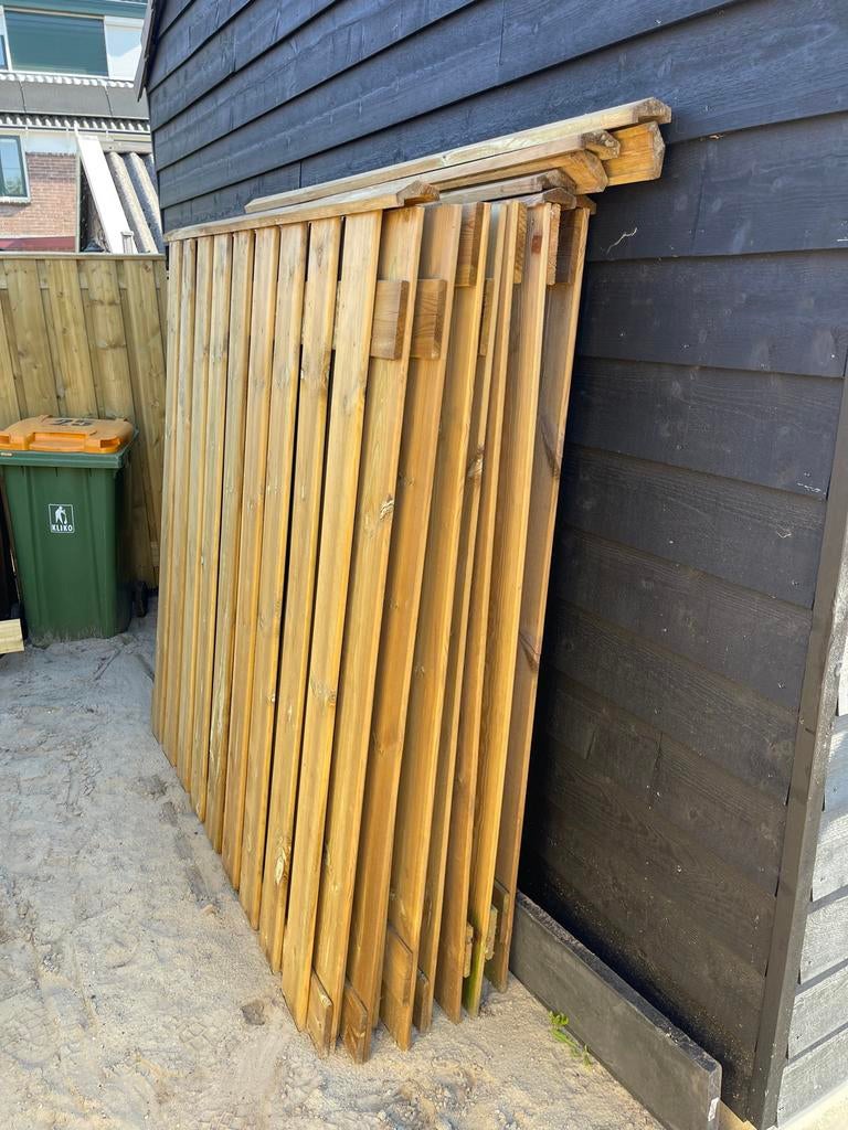 Hout/beton schutting, Ophalen, 1 tot 2 meter, 6 meter of meer, Zo goed als nieuw
