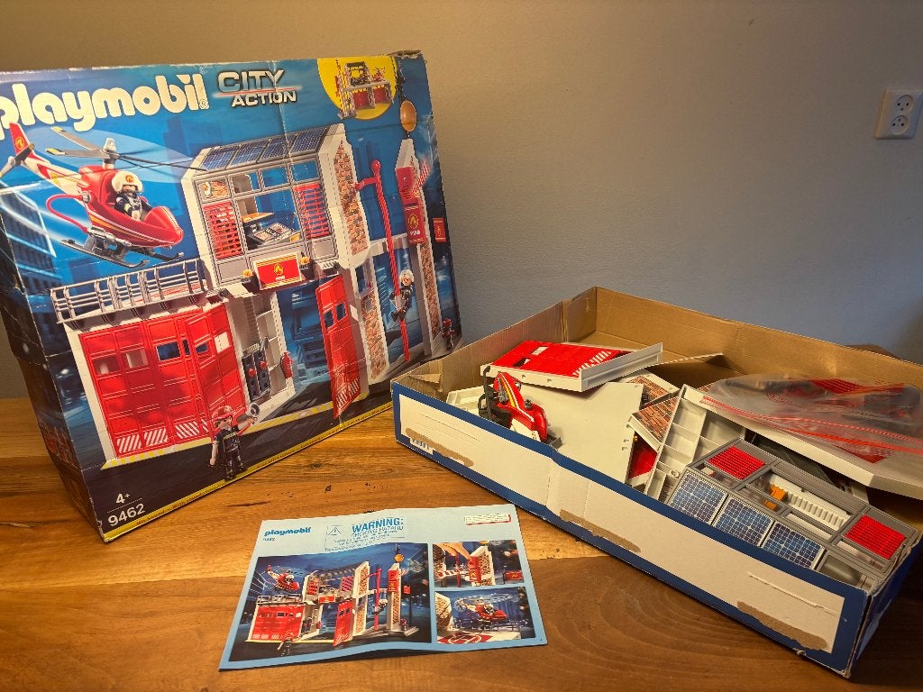 Playmobil City Action Brandweerkazerne 9462+2de garagedeur, Kinderen en Baby's, Gebruikt, Gebouw, Complete set, Ophalen of Verzenden
