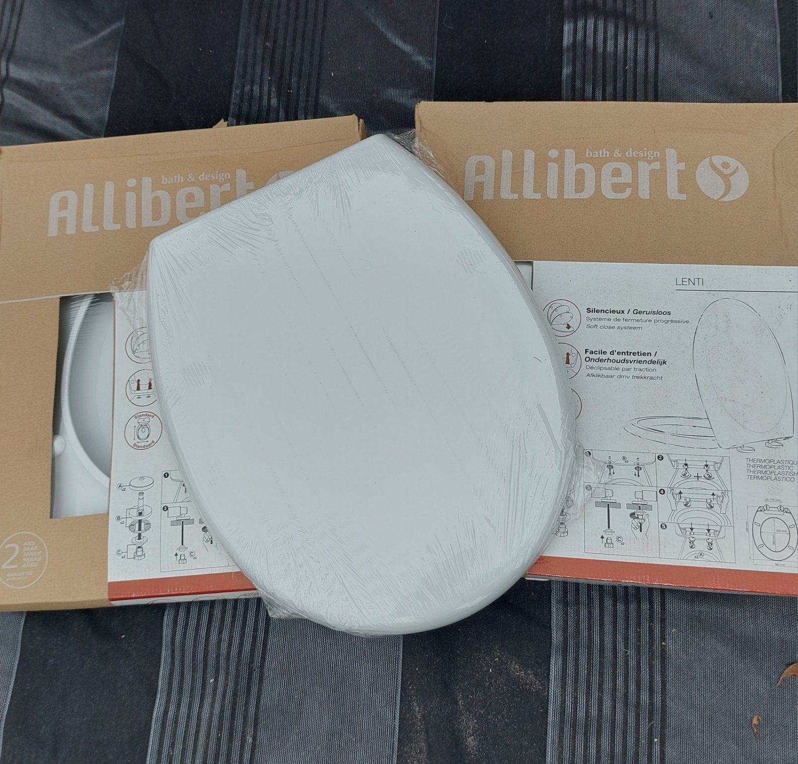 Allibert soft close wc, Ophalen, Nieuw, Toilet