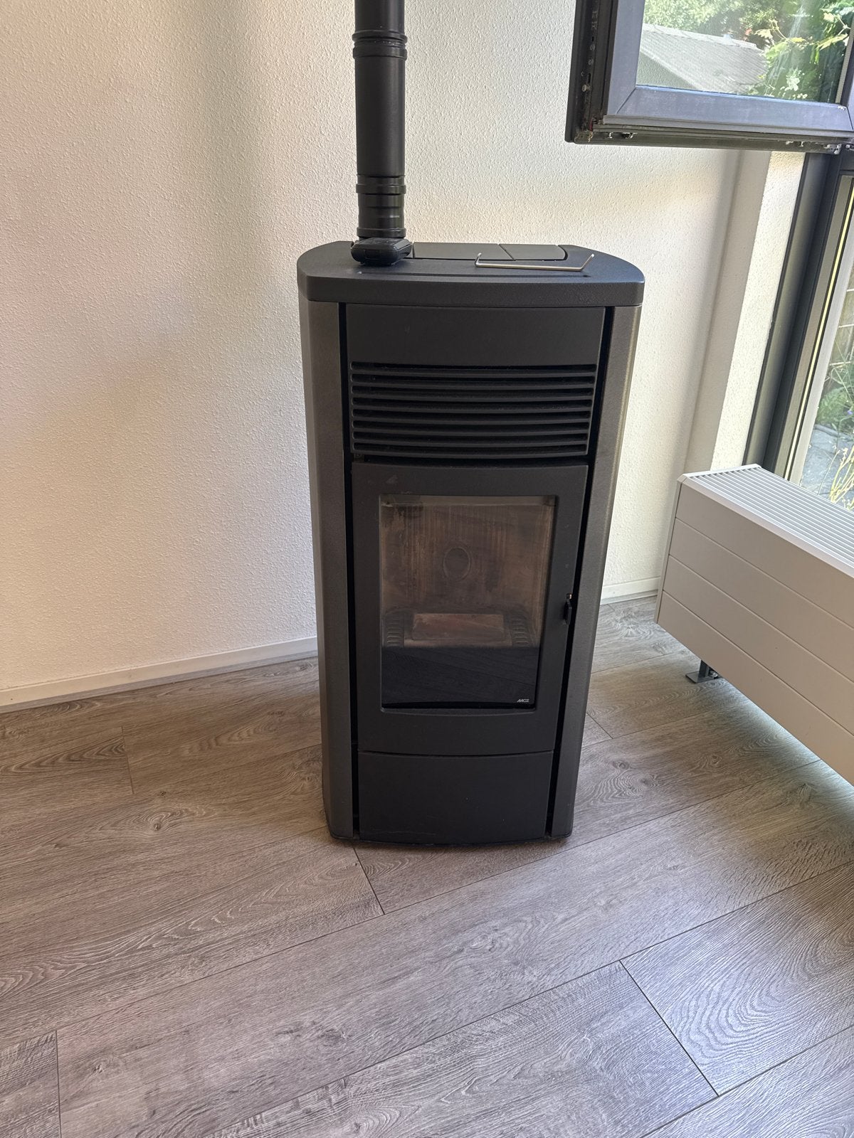 MCZ Ego 2.0 Air Pelletkachel inclusief 5 zakken pellets, Ophalen, Gebruikt, Overige brandstoffen, Pelletkachel