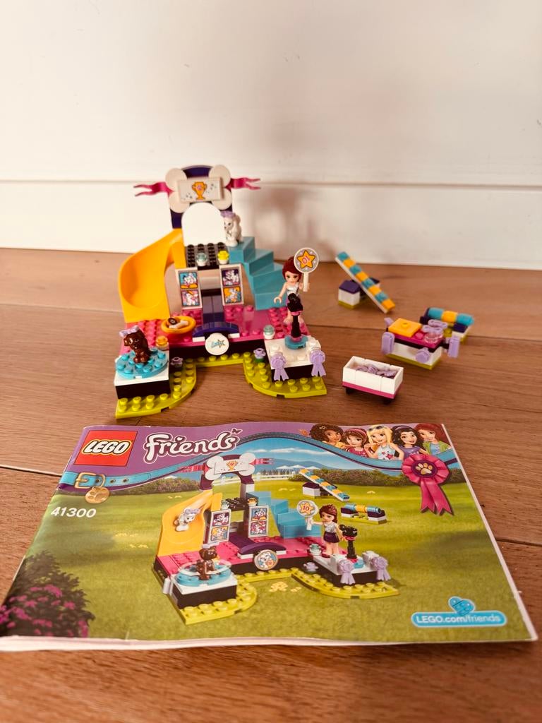 LEGO Friends 41300 Puppy Kampioenschap compleet met boekje, Lego, Friends, Ophalen of Verzenden, Zo goed als nieuw