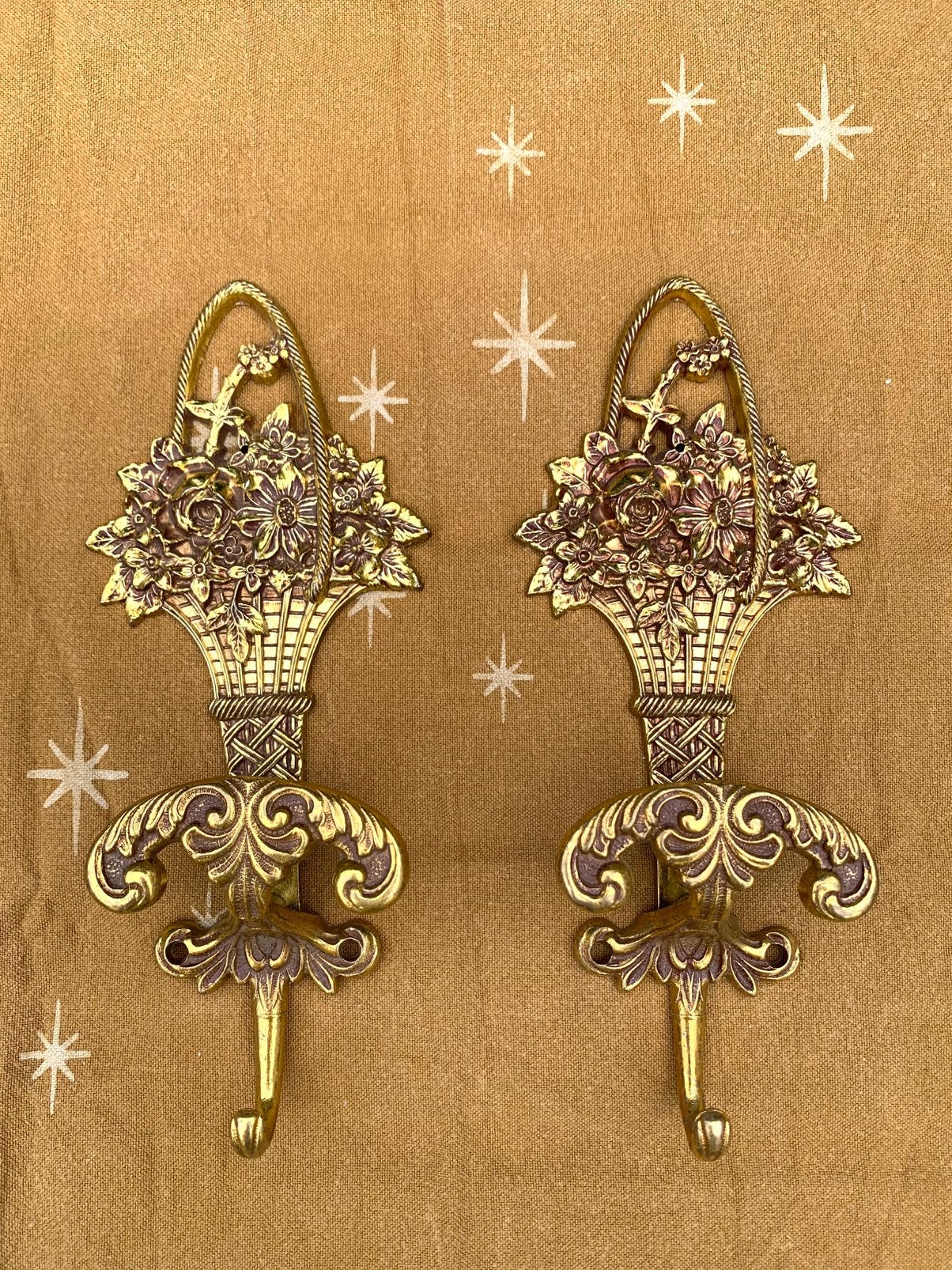 2 grote Italiaanse messing wandhaken van Chehoma, Ophalen of Verzenden