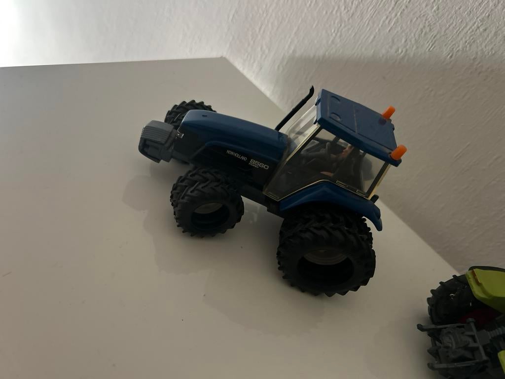 Britains New Holland 8560 Tractor 1:32 – Goede Staat, Hobby en Vrije tijd, Modelauto's | 1:32, Gebruikt, Tractor of Landbouw, Britains