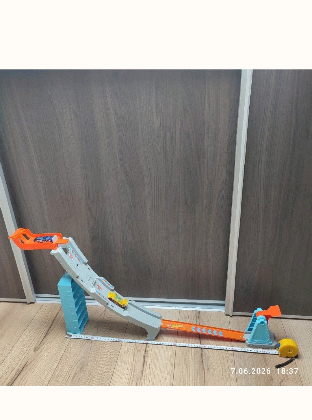 Hot Wheels Racebaan met Opbergrek + 2 Auto's, Ophalen of Verzenden, Gebruikt