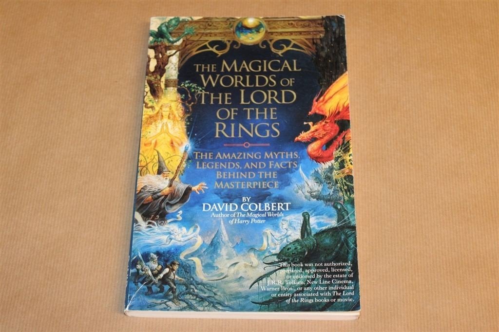 Magische Wereld van Lord of the Rings — Mythen & Feiten [EN], Ophalen of Verzenden, Zo goed als nieuw