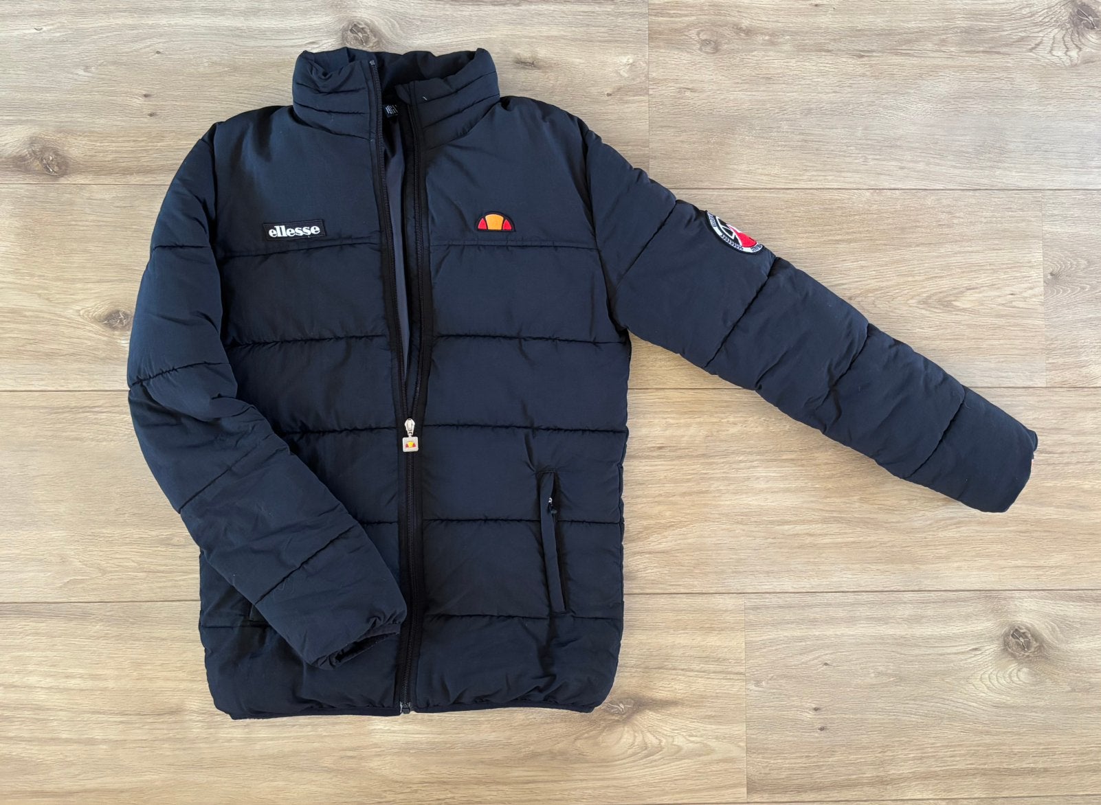Zgan. winterjas van Ellesse maat XS, Kinderen en Baby's, Kinderkleding | Maat 176, Ophalen of Verzenden, Zo goed als nieuw, Jongen