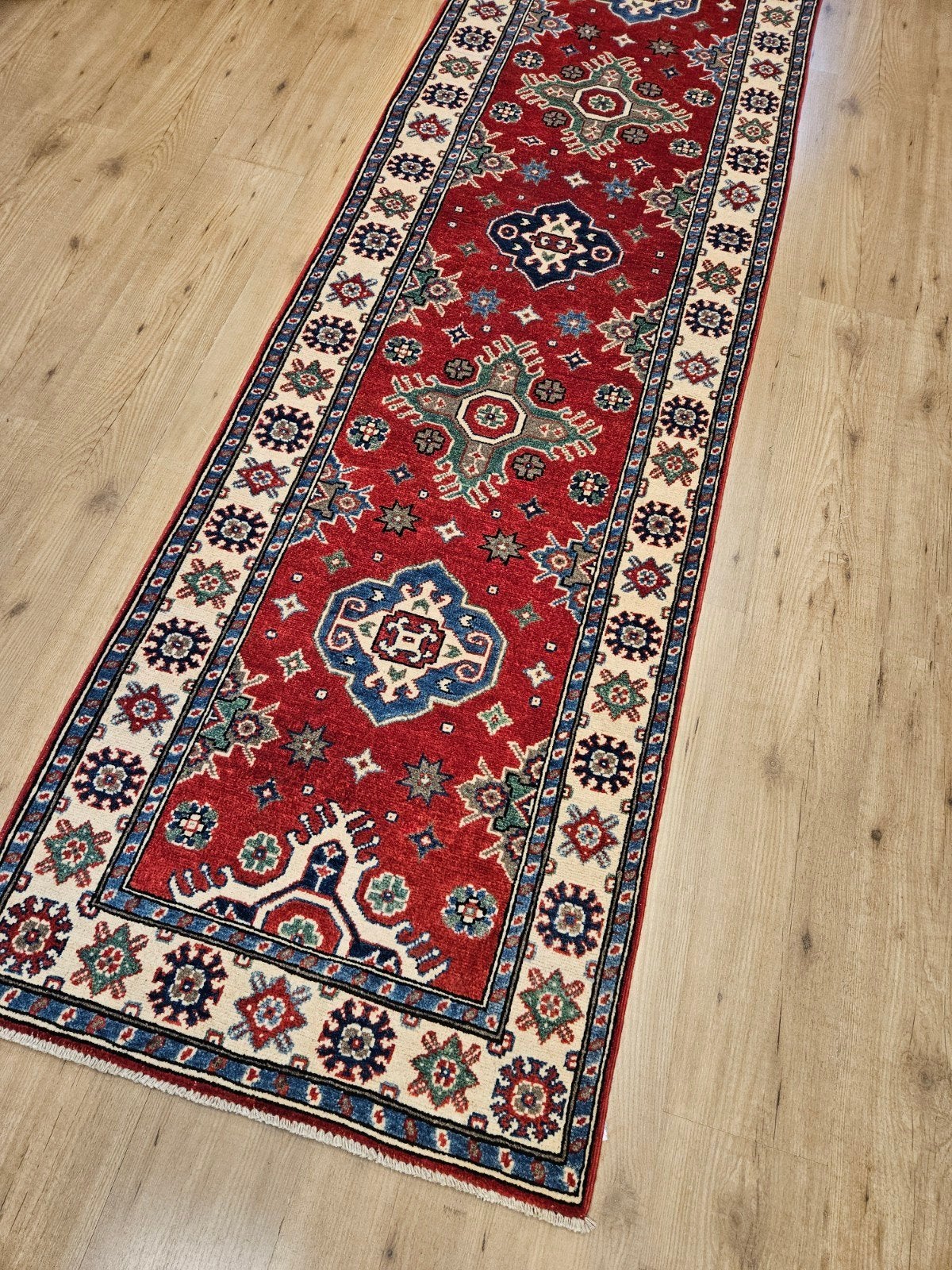 Handgeknoopt oosters tapijt loper kazak 298x83, Info@SlatsAntiek.nl, Pe, Vof Slats Antiek, Crème
