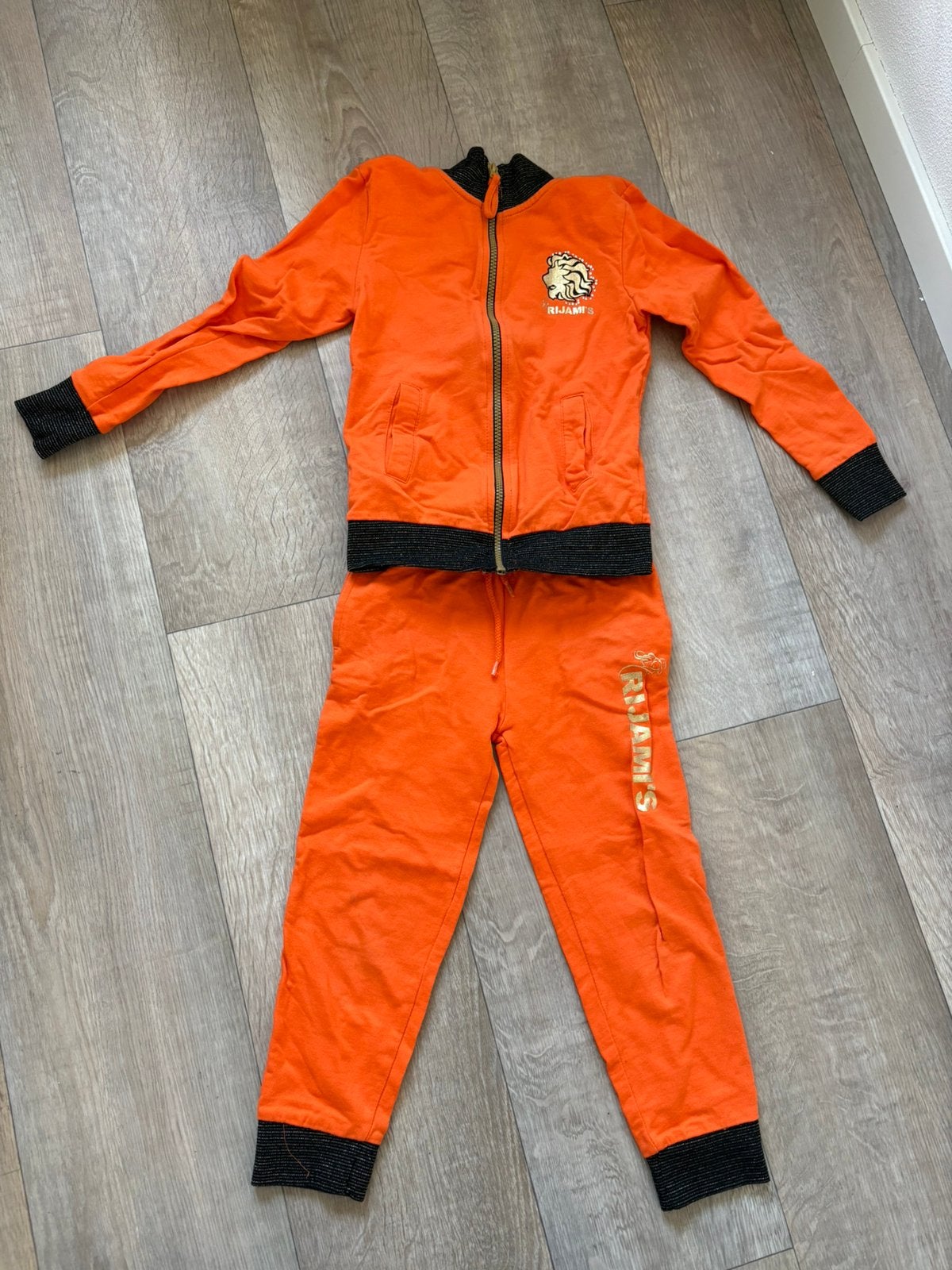 Rijami’s kinder juichpak maat 122/128 limited edition, Ophalen of Verzenden, Zo goed als nieuw, Jongen of Meisje