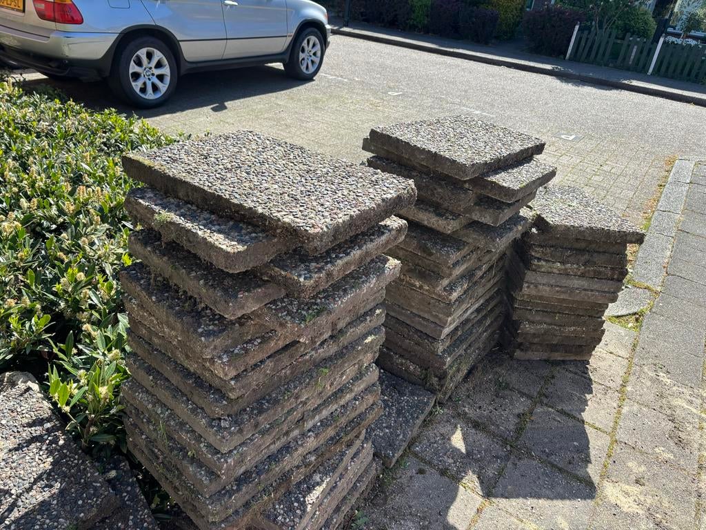 31 grindtegels GRATIS, Gebruikt, Ophalen of Verzenden, 10 m² of meer, Grind