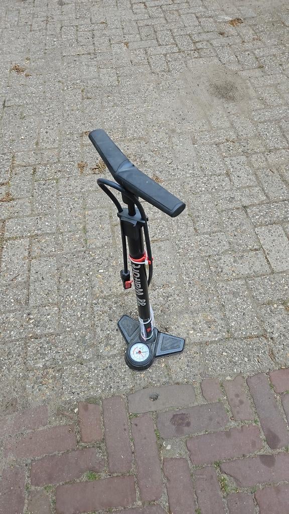 Fietsenpomp met meter, Ophalen of Verzenden
