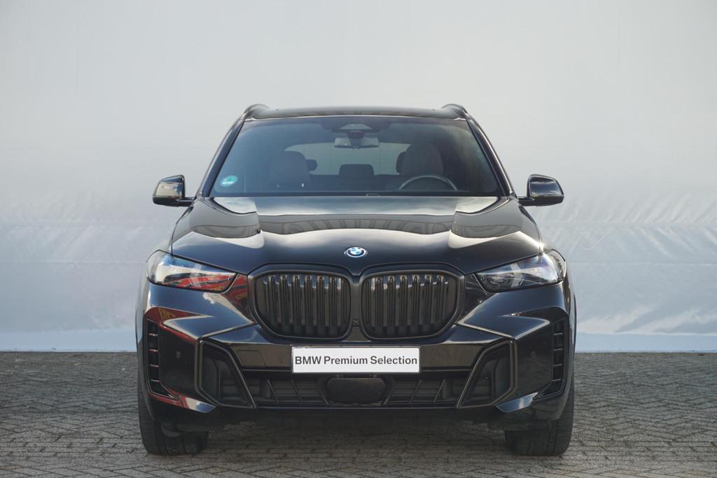 BMW X5 xDrive50e | M Sportpakket Pro | Soft Close | Bowers &, Gebruikt, 2395 kg, Met garantie (alle), Zwart