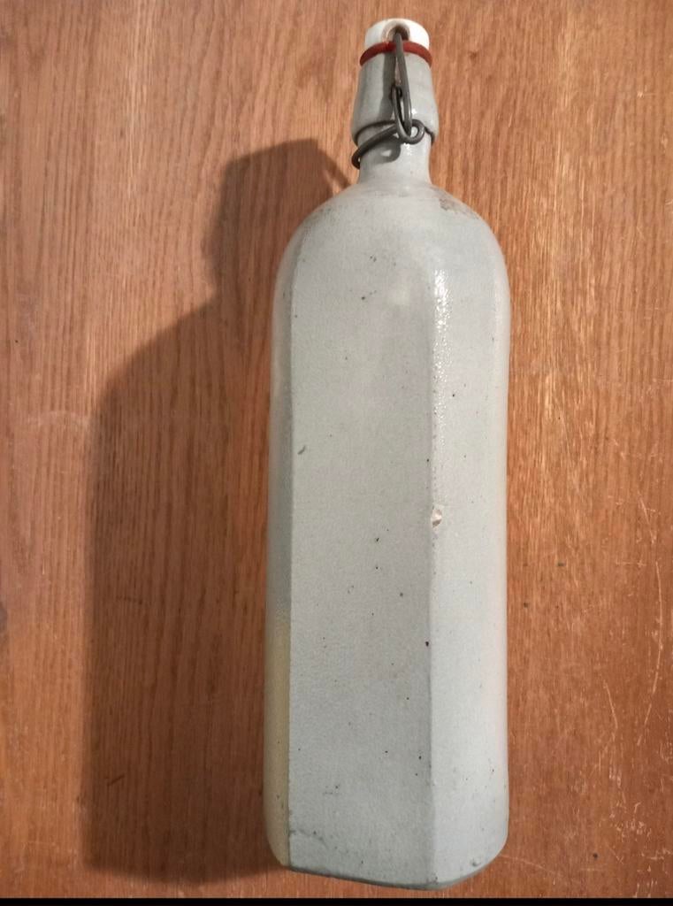Vintage steengoed fles / kruik  met beugeldop - 30 cm hoog, Antiek en Kunst, Ophalen