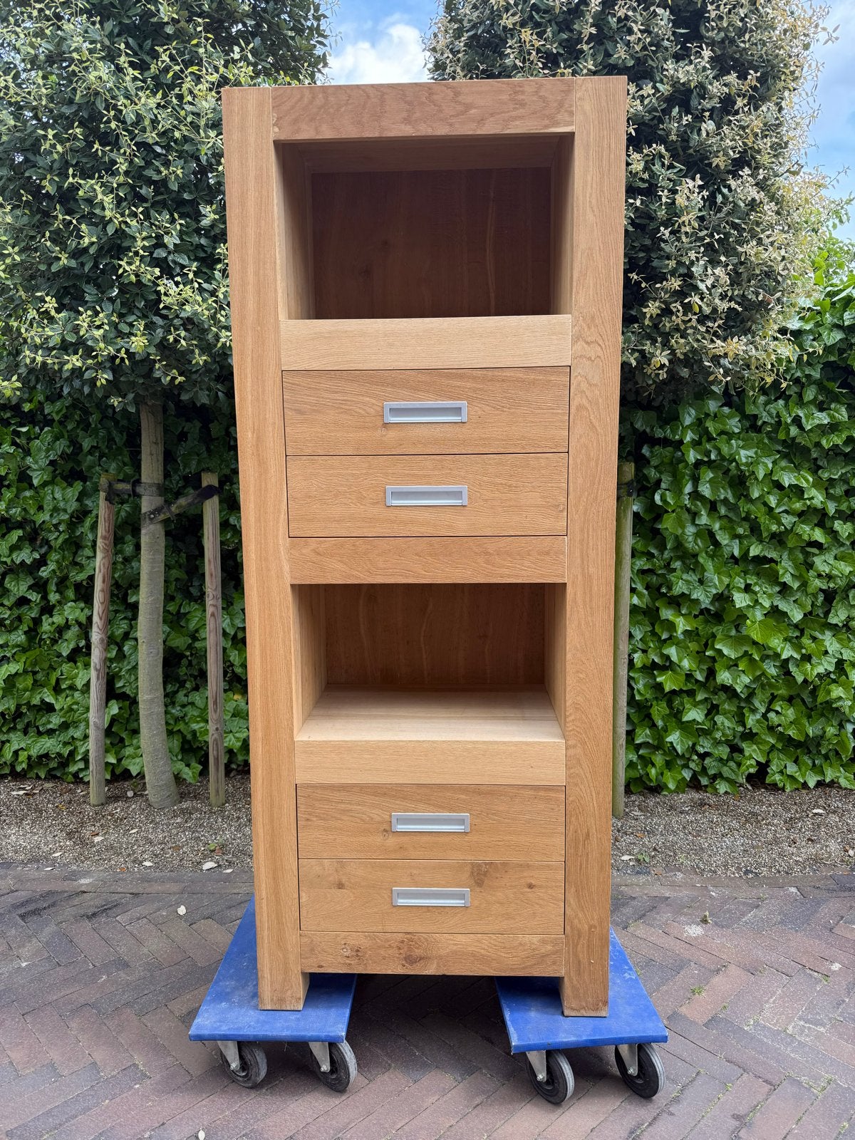 Eikenhouten kast met 4 lades, Ophalen