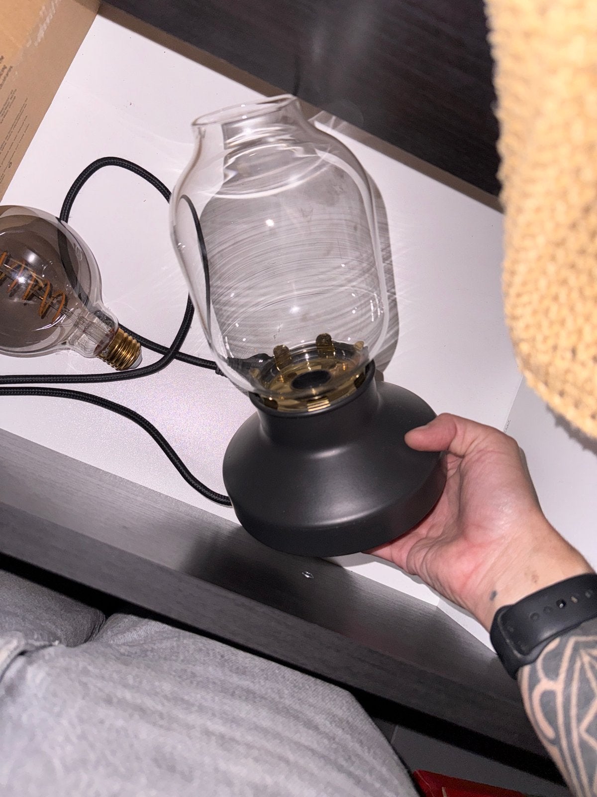 IKEA Tafellamp met glazen kap en messing details, Ophalen, E27 (groot), Zwart, IKEA