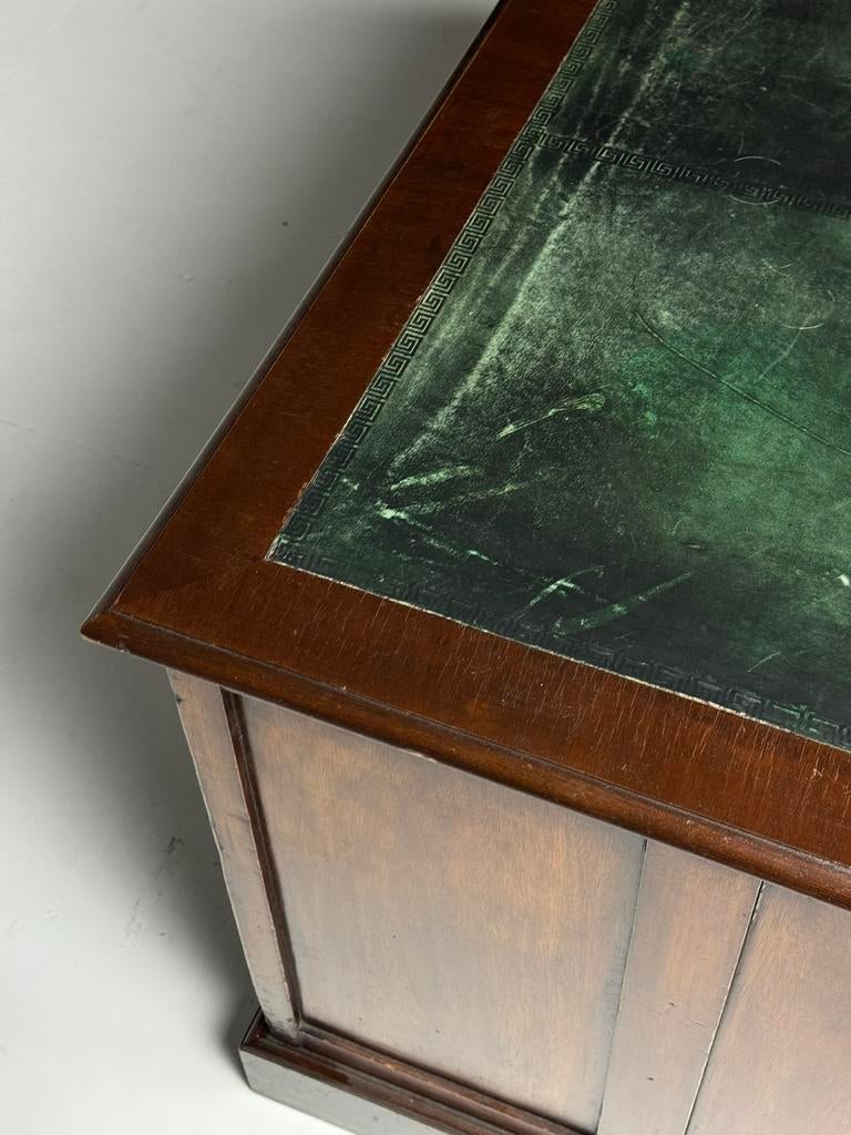 Bureau Partnerdesk Engels antiek, Antiek en Kunst, Ophalen