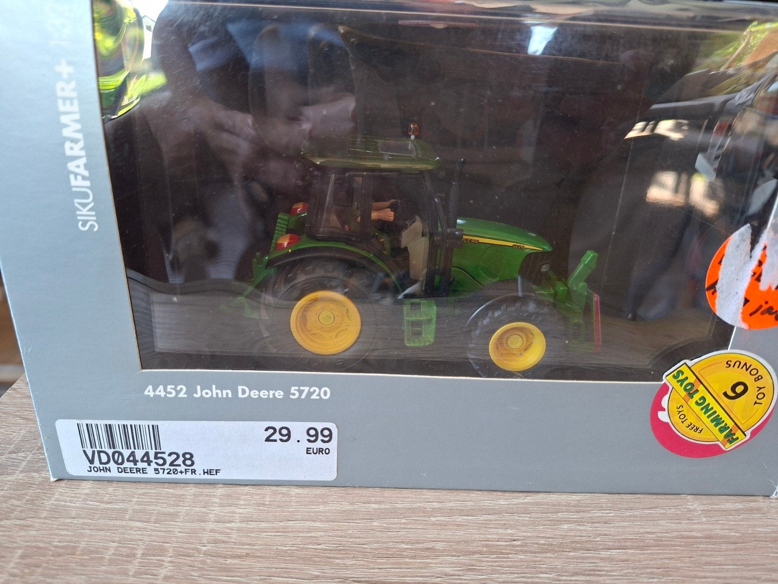 Siku John Deere 5720 Tractor - Nieuw in doos, Hobby en Vrije tijd, Ophalen of Verzenden, Nieuw, Tractor of Landbouw, SIKU