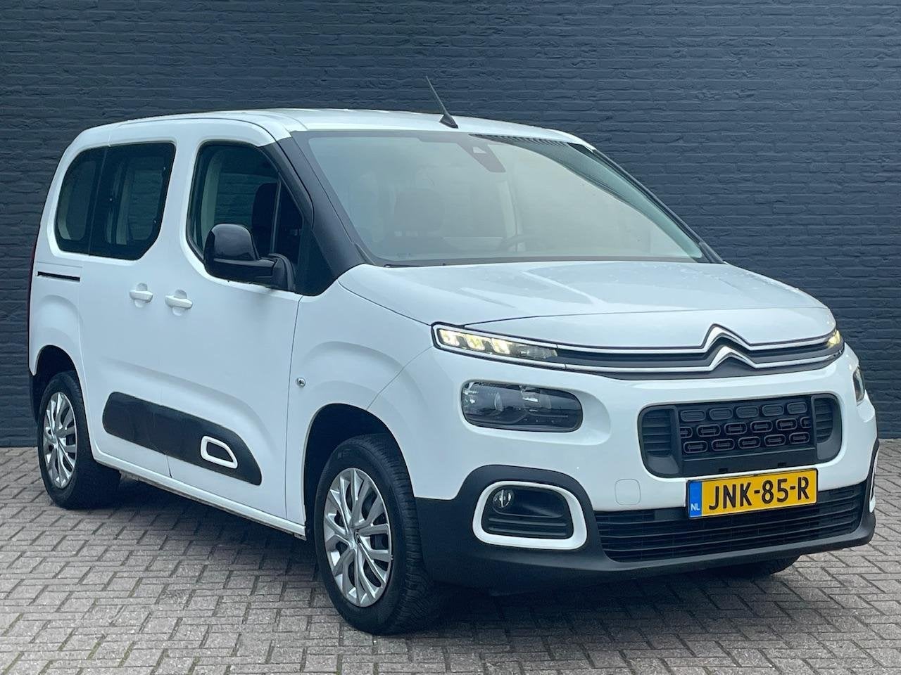 Citroën Berlingo 1.2 PureTech 130pk AUTOMAAT Feel uitvoerin, Auto's, Electronic Stability Program (ESP), Gebruikt, 1199 cc, Wit