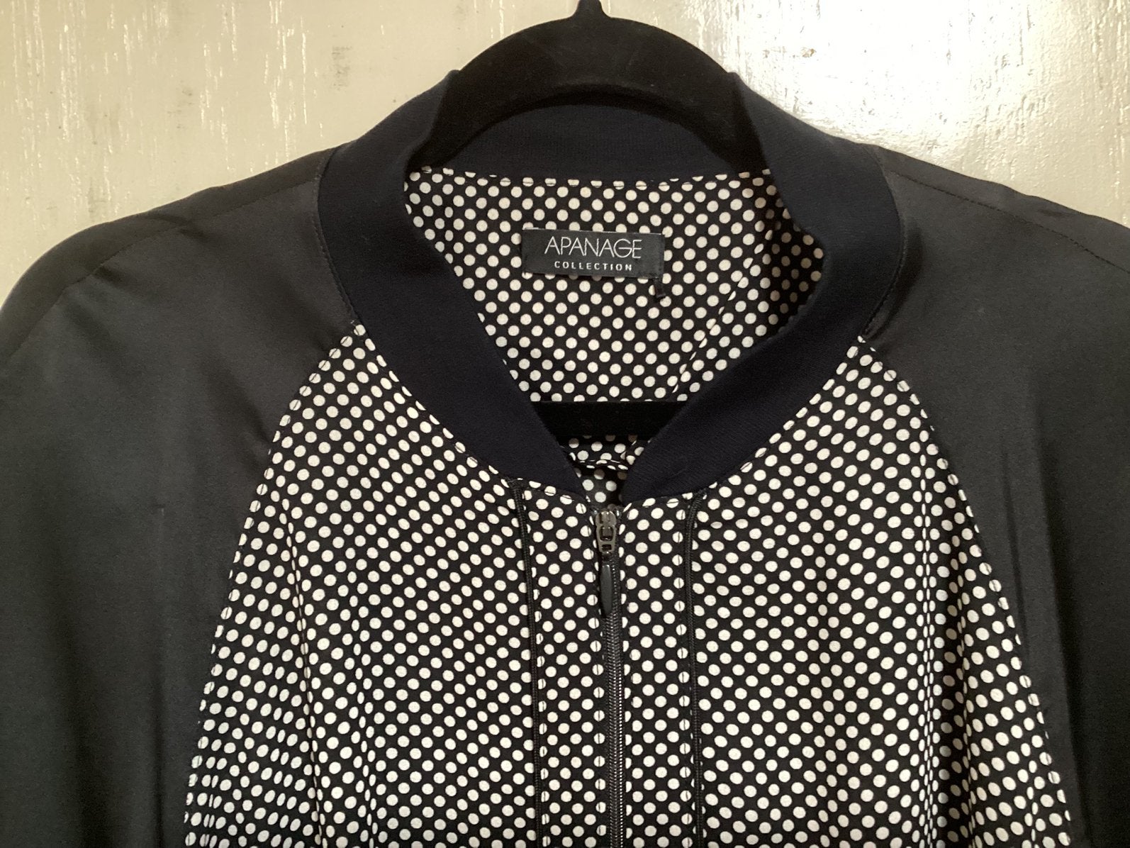 Leuk zwart witte bomberjasje van Apanage 46, Ophalen of Verzenden, Zo goed als nieuw, Maat 46/48 (XL) of groter, Zwart