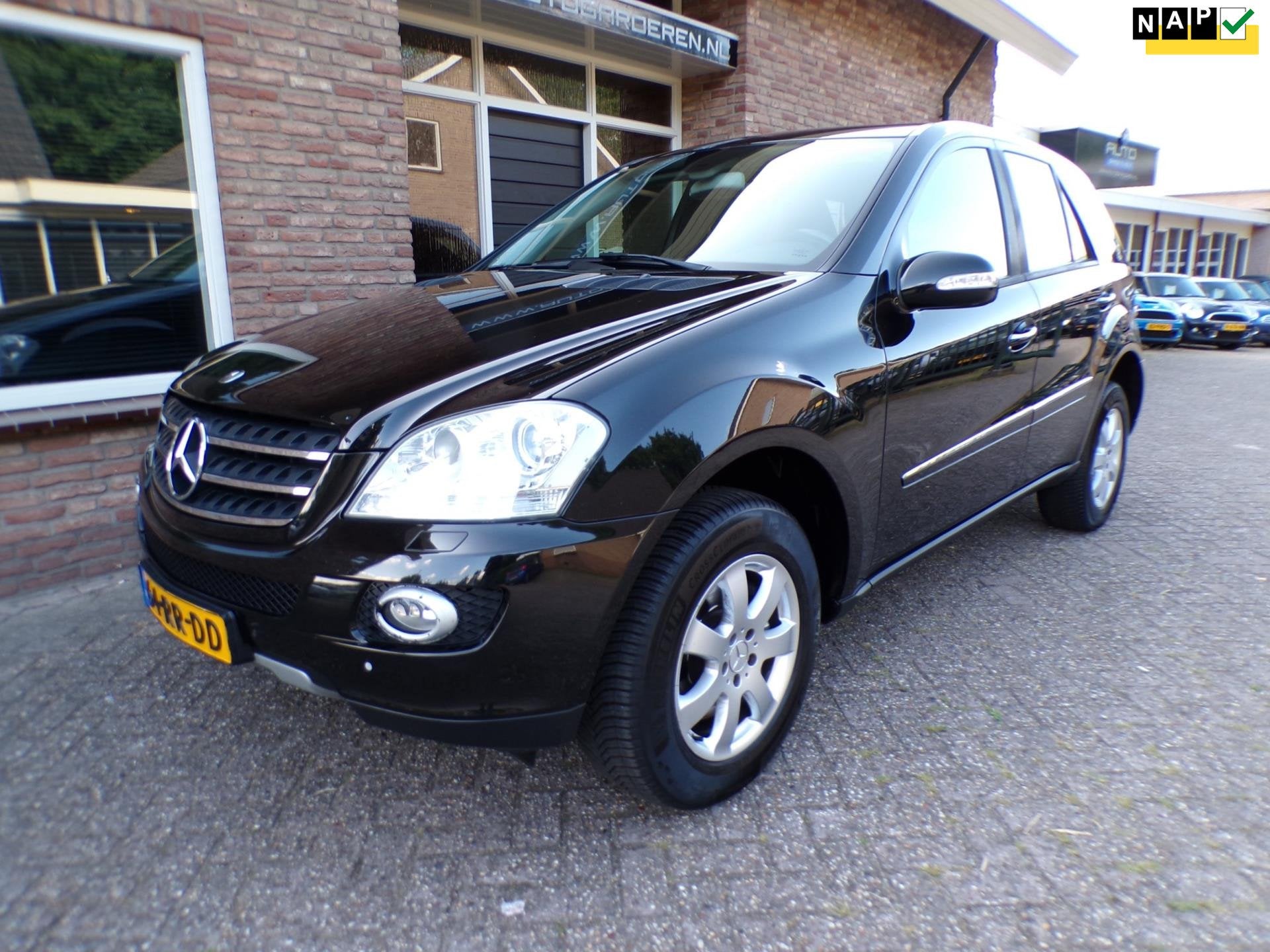 Mercedes-Benz M-klasse 350 Automaat / Leder / Nl auto, Auto's, Automaat, Dealer onderhouden, Gebruikt, Zwart