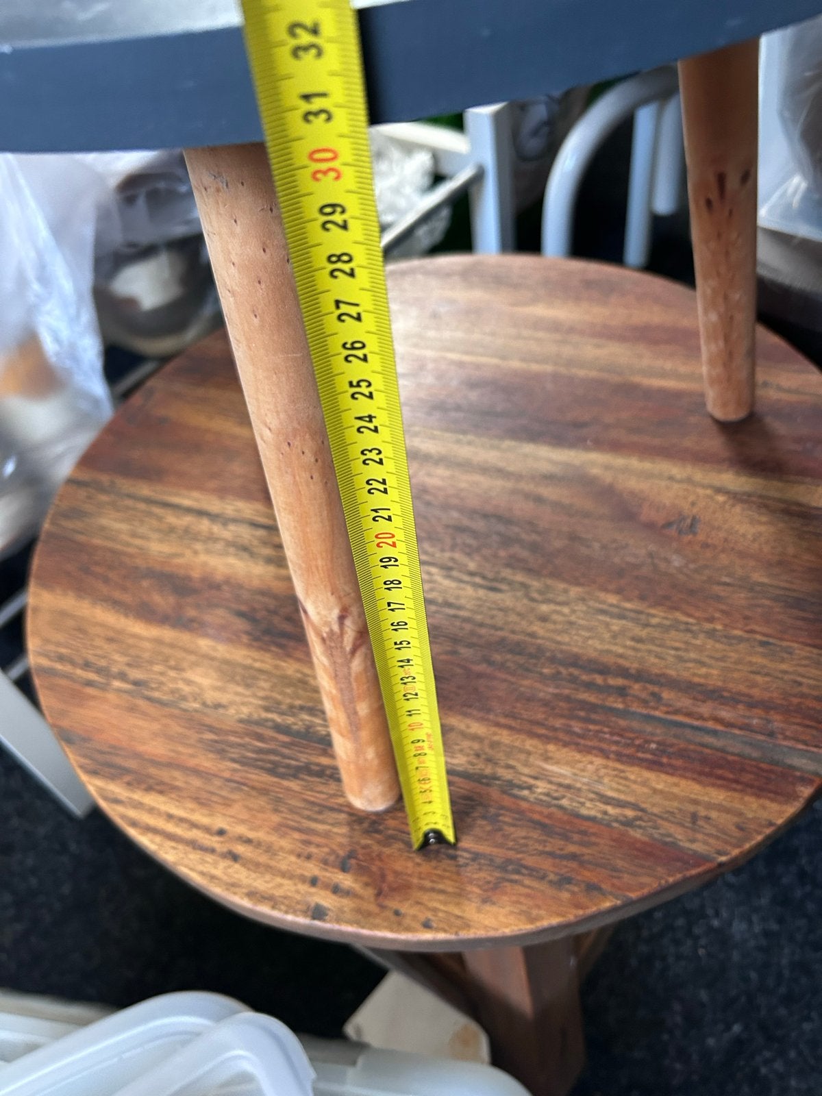 Ronde bijzettafel met houten poten, Huis en Inrichting, Ophalen, Minder dan 45 cm, Minder dan 55 cm, Gebruikt