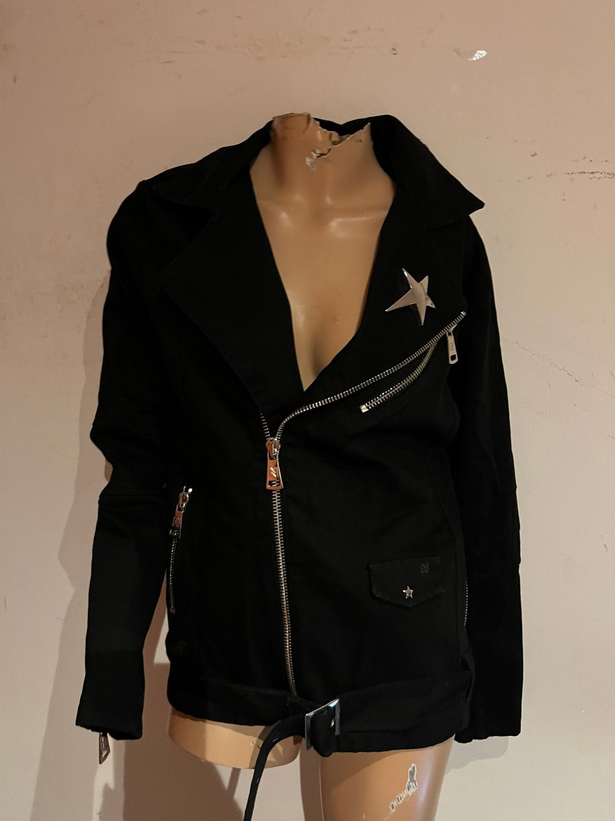NIKKIE X KATE MOSS jas maat 40 origineel NIEUW, Maat 38/40 (M), Zwart, Nieuw, Ophalen of Verzenden