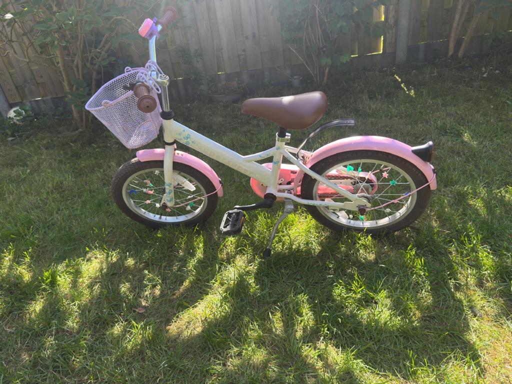 Leuke kinderfiets met mandje - Roze/Wit, Ophalen, Gebruikt, Terugtraprem, 16 tot 20 inch