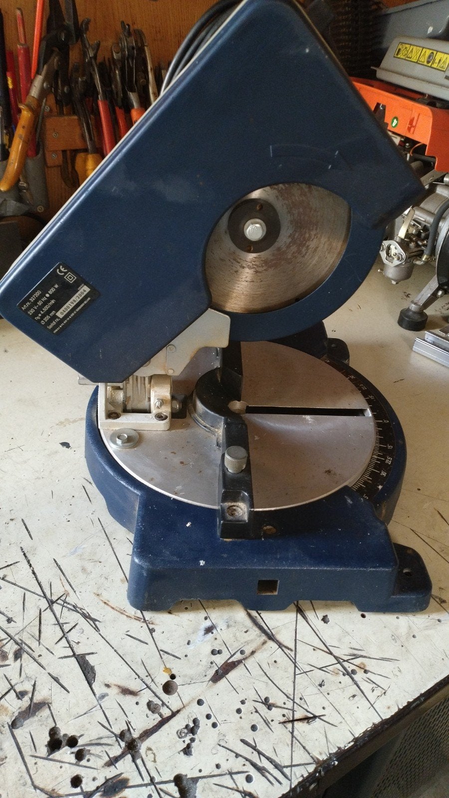 Afkortzaag Ferm FKZ-205 - Blad nog goed, Doe-het-zelf en Verbouw, Gereedschap | Zaagmachines, Gebruikt, 70 mm of meer, 600 tot 1200 watt