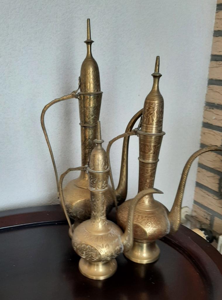 Set van 3 messing Arabische kannen, Ophalen