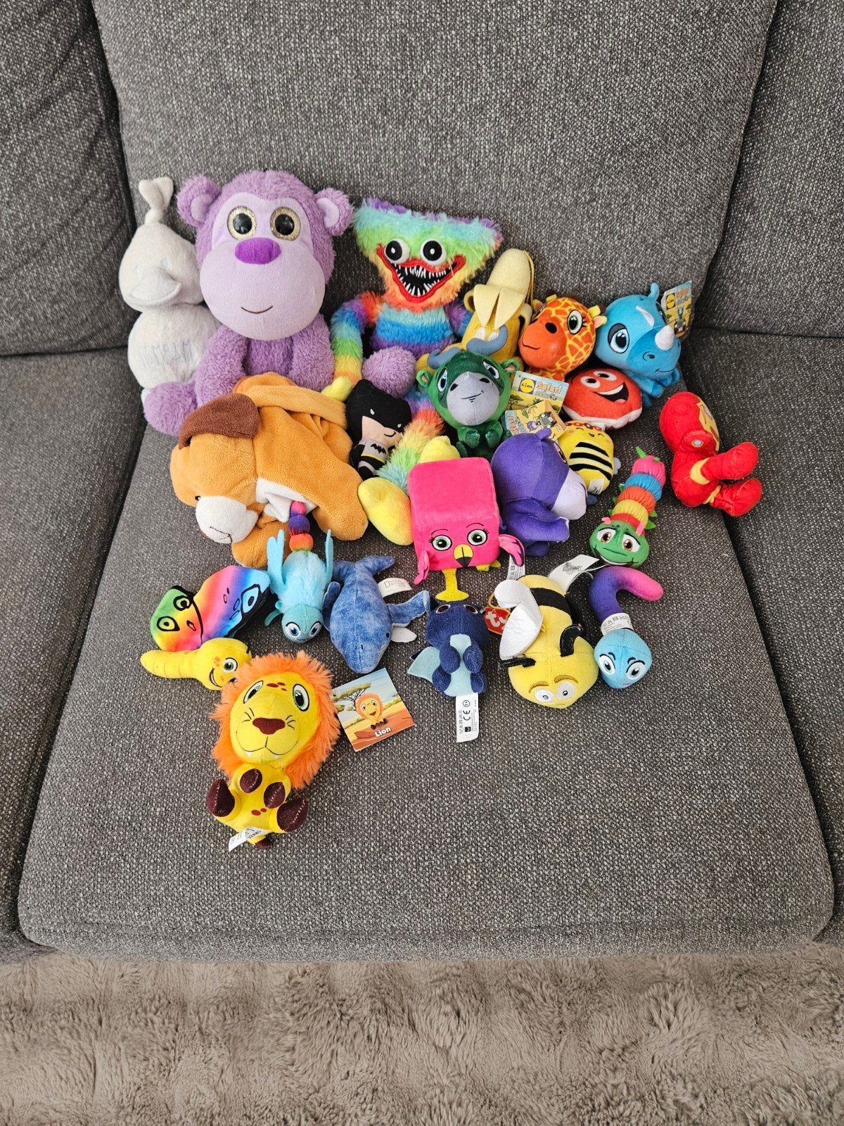 Grote collectie knuffels en pluche speelgoed, Gebruikt, Disney, Ophalen of Verzenden, Met kleding of accessoire
