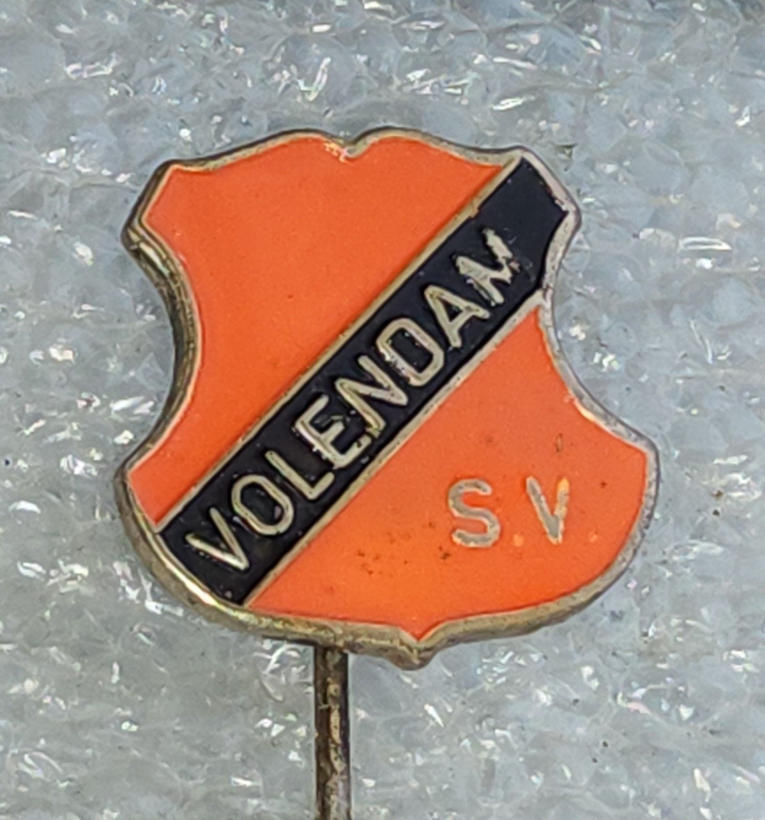 Vintage Volendam S.V. Speldje, Verzamelen, Ophalen of Verzenden, Gebruikt, Sport, Speldje of Pin