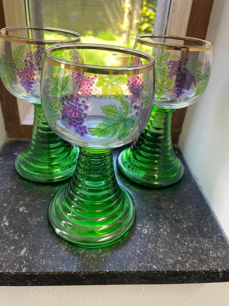 Set van 3 Vintage Wijnglazen met Druivenmotief, Antiek en Kunst, Antiek | Glas en Kristal, Ophalen of Verzenden